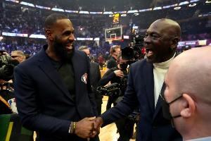 乔丹排第一只是表达敬意？BR专家：更全能更持久的老詹已经是GOAT